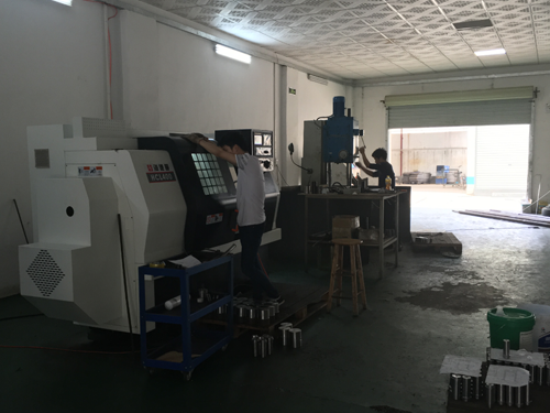 車(chē)房設(shè)備